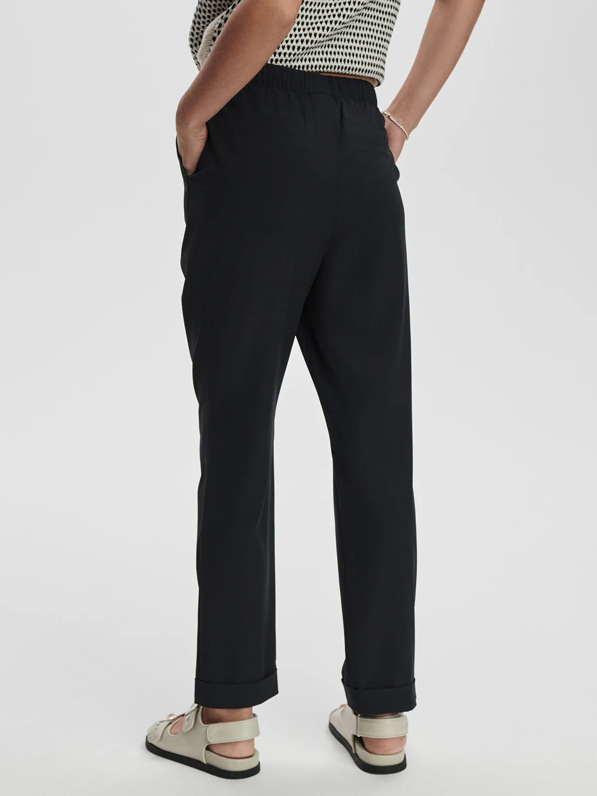 Alana Slim Tapered Cuff Pant 29"