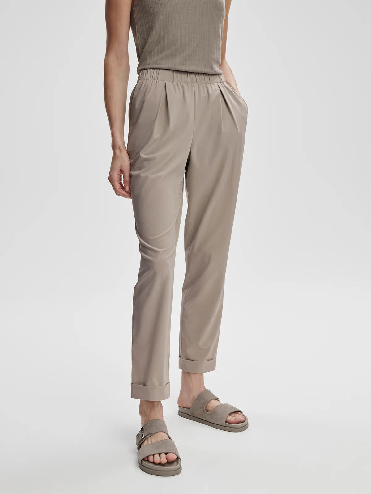 Alana Slim Tapered Cuff Pant 29"